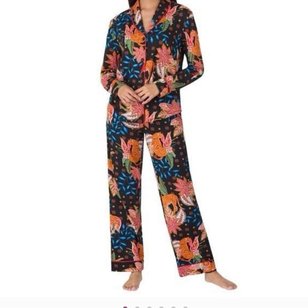 Vibrant Floral Women's Pajama Set